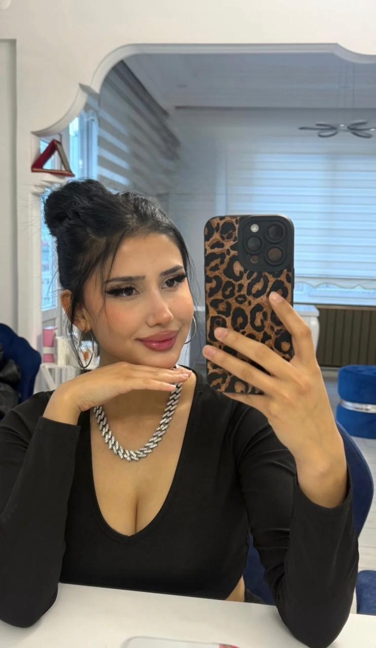 Akarca Olgun Escort Bayan Gamze